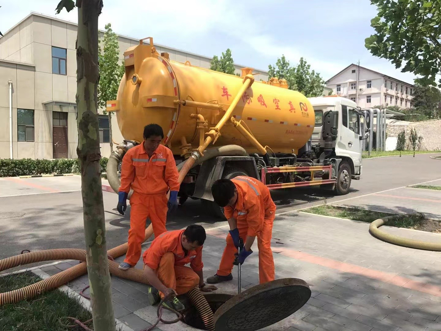 靖边化粪池清理与5-8吨吸粪车施工效率分析